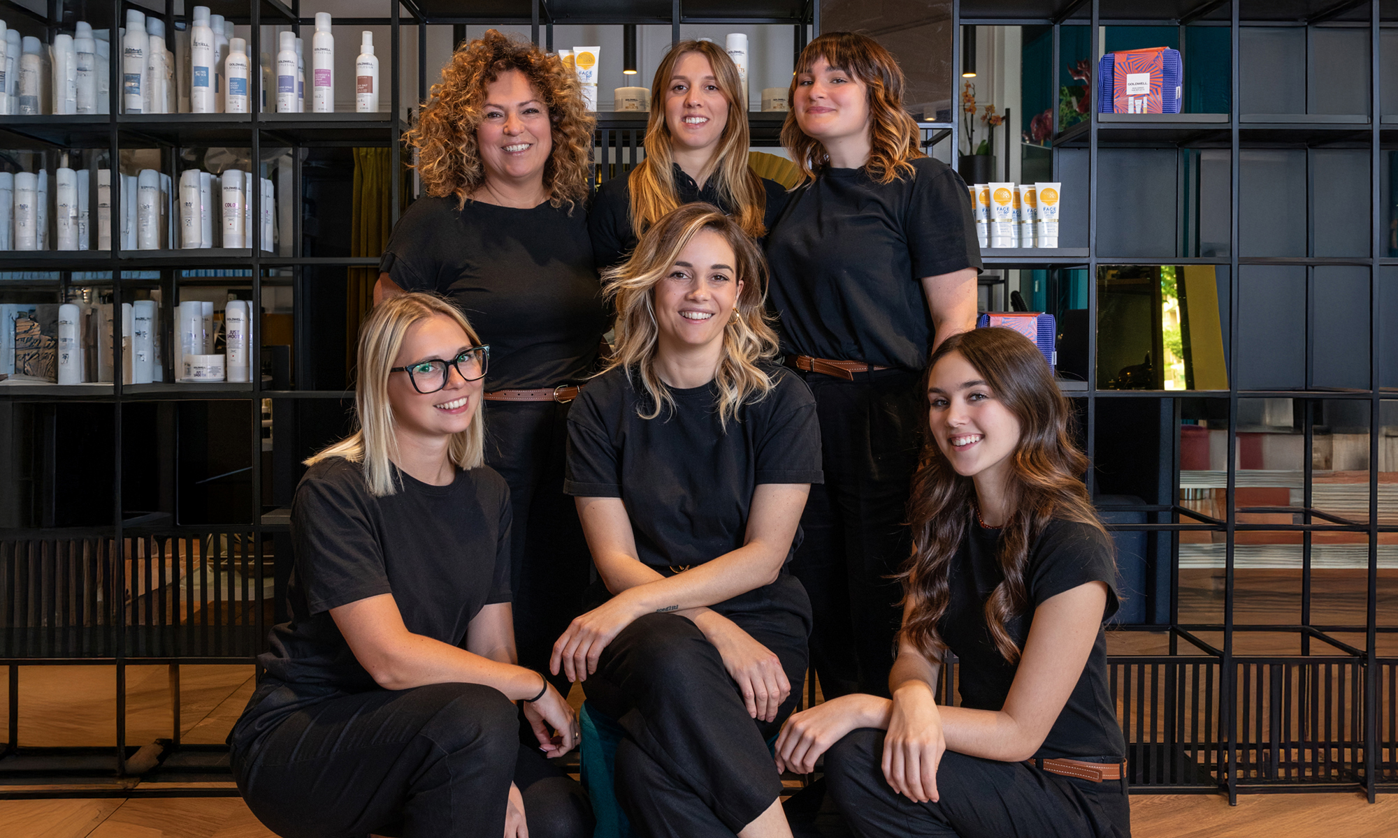 Immagine di gruppo di parrucchiere bergamo coquette hair spa